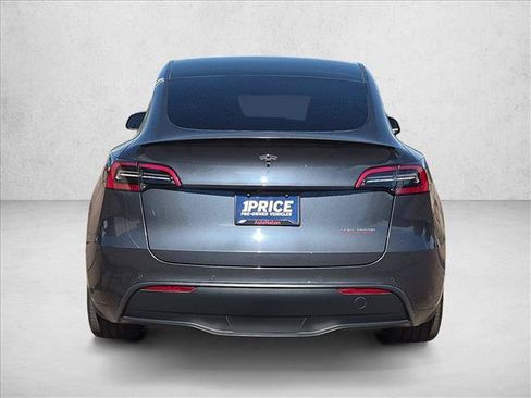 Used 2022 Tesla Model Y Performance AWD/4WD image 7