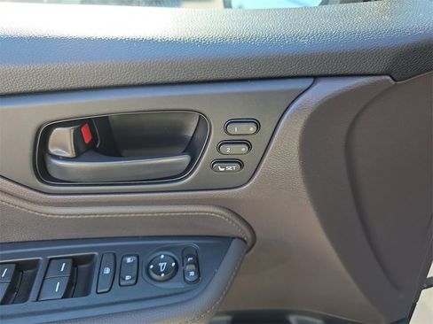 Used 2018 Honda Odyssey EX-L image 19