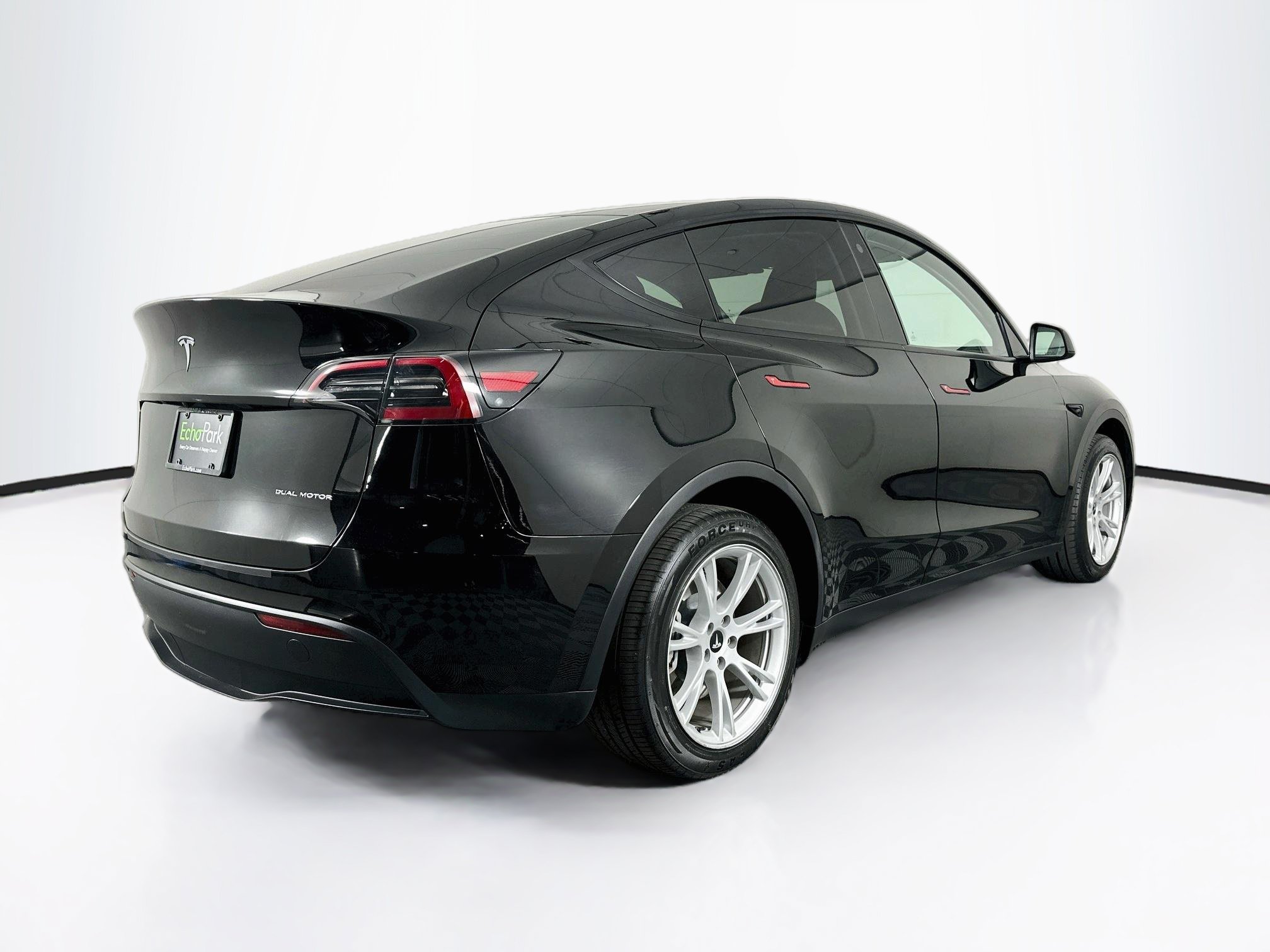 Used 2023 Tesla Model Y Long Range AWD/4WD image 9