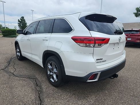 Used 2018 Toyota Highlander Limited Platinum w/ Carpet Mat Package (TMS) AWD/4WD image 3