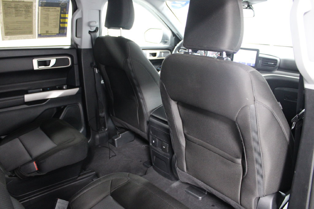 Used 2024 Ford Explorer XLT RWD image 28