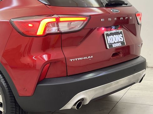Used 2020 Ford Escape Titanium image 29