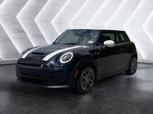 Used 2024 MINI Cooper SE FWD image 2