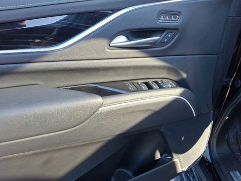 Used 2024 Cadillac Escalade Sport w/ LPO, ONYX Package image 14