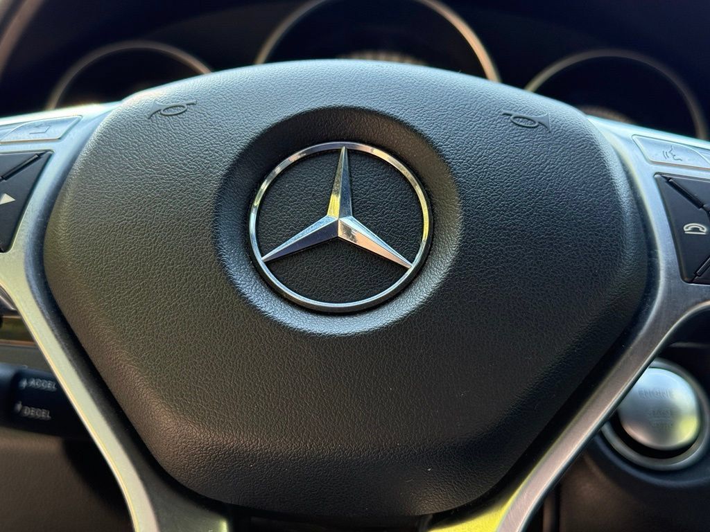 Used 2015 Mercedes-Benz E 550 Cabriolet image 24