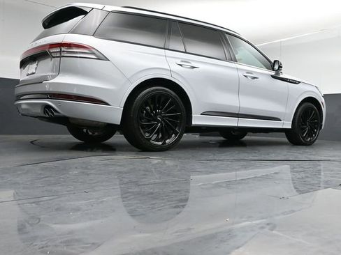 Certified 2025 Lincoln Aviator Reserve w/ Equipment Group 201A AWD/4WD image 41