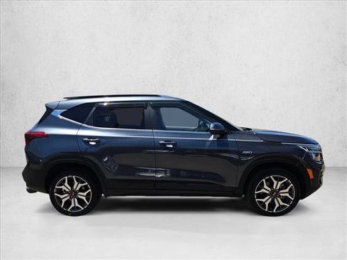 Used 2021 Kia Seltos S AWD/4WD image 4