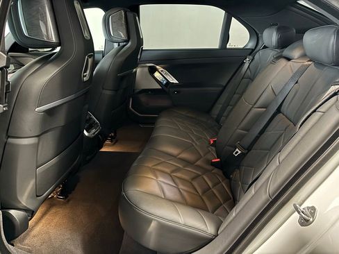 Used 2025 BMW 740i xDrive image 16