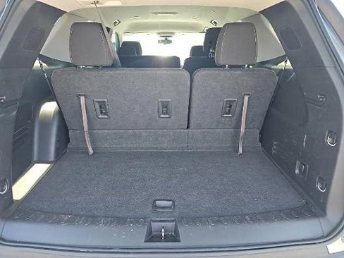 Used 2018 Chevrolet Traverse LS FWD image 19