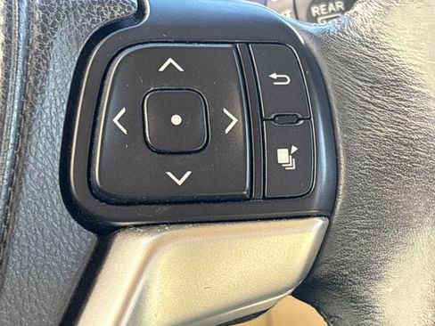 Used 2015 Toyota Highlander Limited image 22