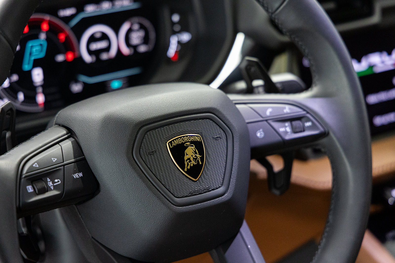Used 2026 Lamborghini Urus S AWD/4WD image 30