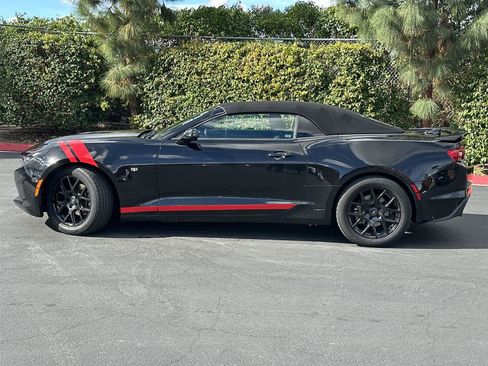 Used 2019 Chevrolet Camaro LT image 3