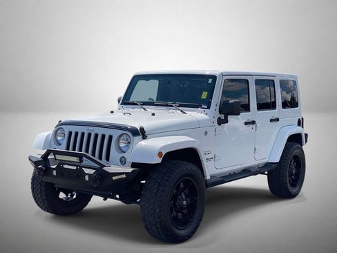 Used 2016 Jeep Wrangler Unlimited Sahara w/ Connectivity Group AWD/4WD image 7