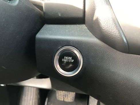 Used 2018 GMC Terrain SLE w/ Driver Convenience Package image 7