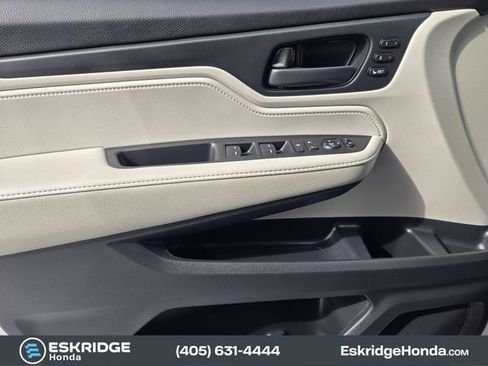 Used 2025 Honda Odyssey EX-L image 24