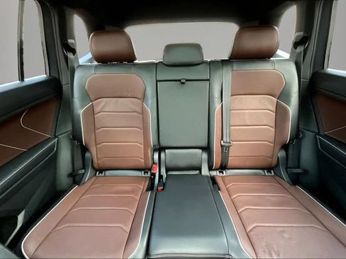 Certified 2024 Volkswagen Tiguan SEL R-Line AWD/4WD image 24