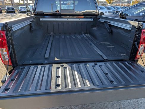 Used 2021 Nissan Frontier PRO-4X w/ Pro-4x Utility Package image 27