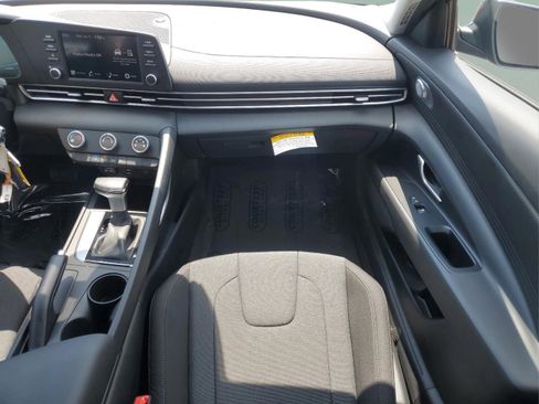 New 2026 Hyundai Elantra SE image 11