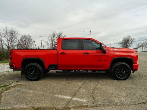 Used 2022 Chevrolet Silverado 2500 LTZ w/ LTZ Plus Package AWD/4WD image 2