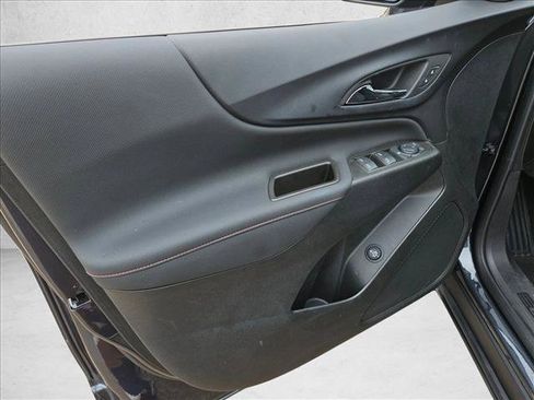 Used 2023 Chevrolet Equinox RS FWD image 13