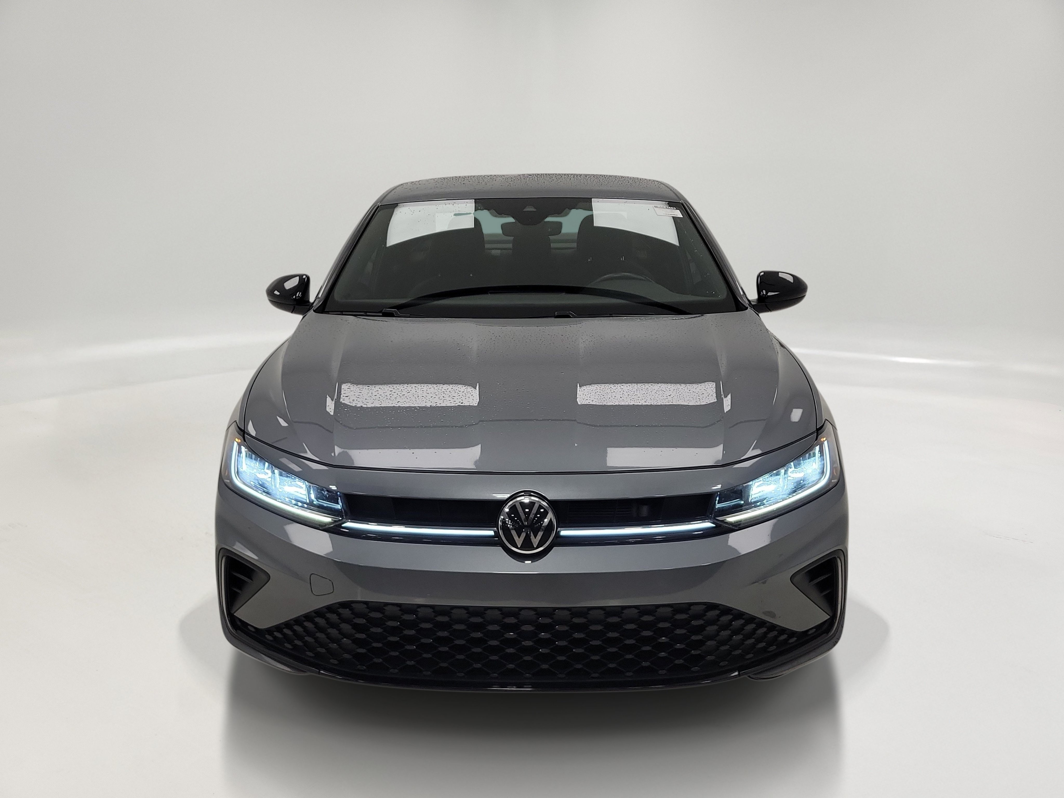 Used 2025 Volkswagen Jetta Sport FWD image 2