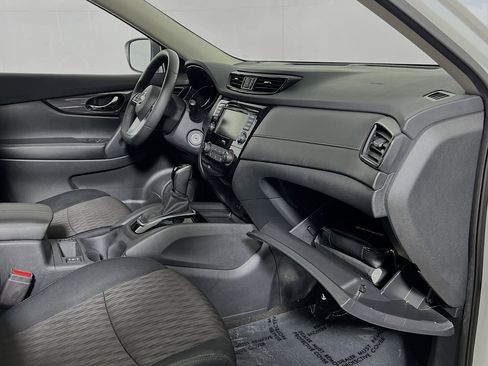 Used 2019 Nissan Rogue S w/ Special Edition Package FWD image 35