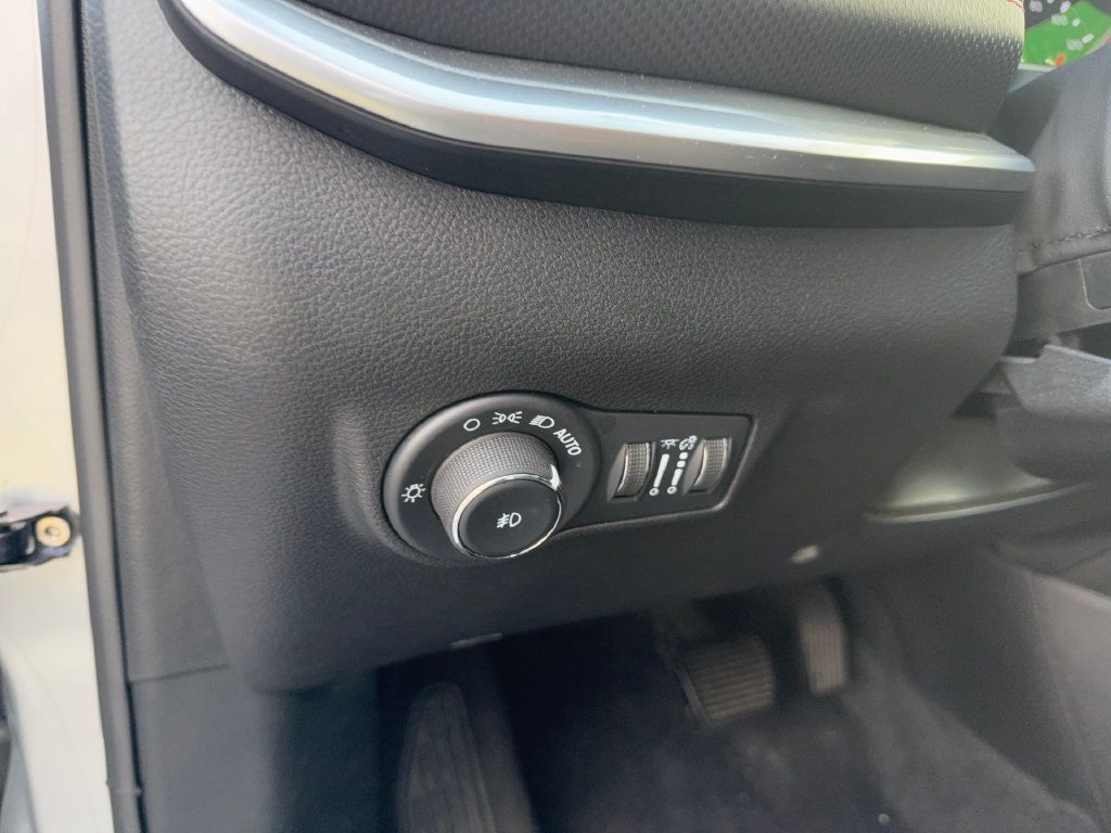 Used 2026 Jeep Compass Trailhawk AWD/4WD image 15