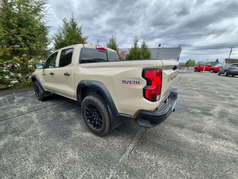 Used 2024 Chevrolet Colorado Trail Boss w/ Advanced Trailering Package image 5