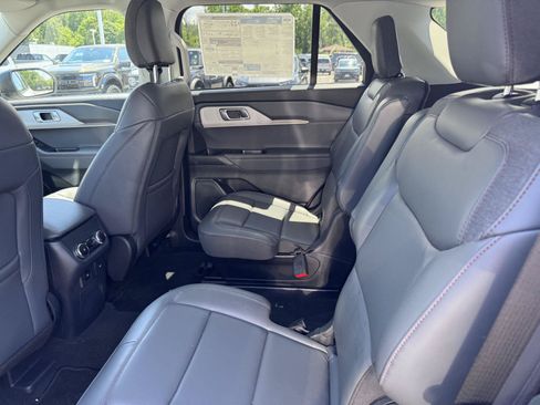 Used 2026 Ford Explorer Active w/ Active Comfort Package AWD/4WD image 13