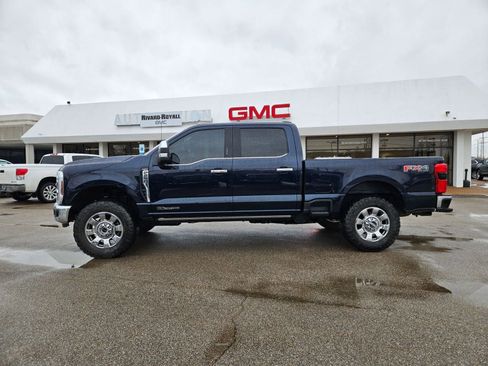 Used 2024 Ford F250 Lariat w/ Chrome Package image 2
