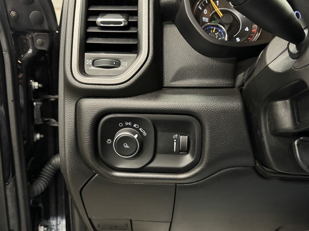 Used 2021 RAM 2500 Tradesman AWD/4WD image 32