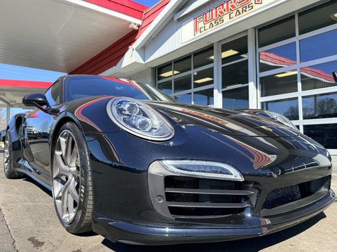 Used 2015 Porsche 911 Turbo S image 14