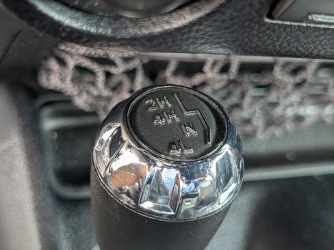 Used 2016 Jeep Wrangler Unlimited Sahara AWD/4WD image 21