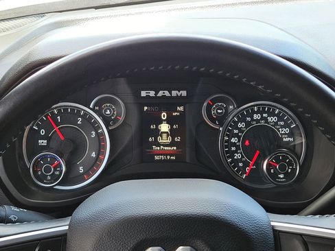 Certified 2024 RAM 2500 Big Horn w/ Off Road Package AWD/4WD image 20