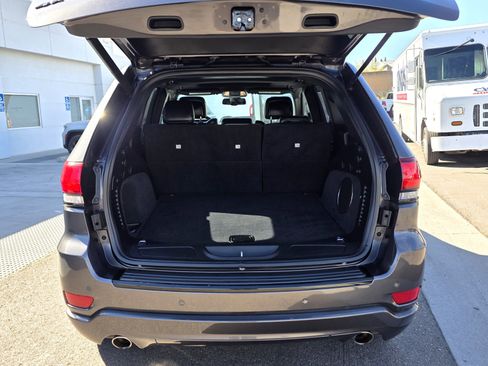 Used 2015 Jeep Grand Cherokee Altitude image 17