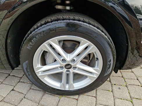 Used 2023 Audi Q5 e Premium Plus w/ Premium Plus Package image 9