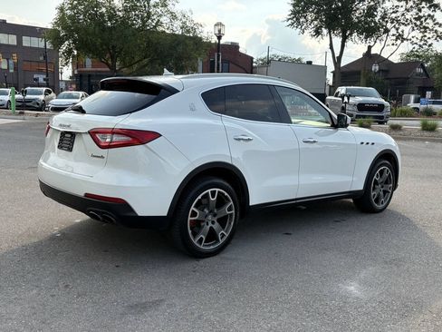 Used 2017 Maserati Levante AWD/4WD image 10