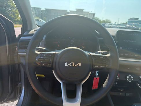 Used 2022 Kia Rio S FWD image 10