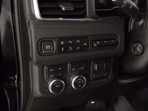 Used 2024 GMC Yukon Denali w/ Advanced Technology Package image 35