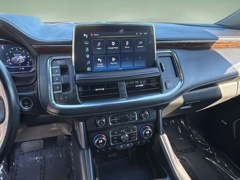 Used 2023 Chevrolet Suburban Premier AWD/4WD image 26