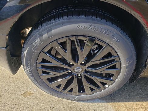 Used 2025 Nissan Altima 2.5 SV w/ SV Special Edition Package image 46