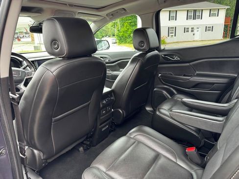 Used 2019 GMC Acadia SLT AWD/4WD image 12