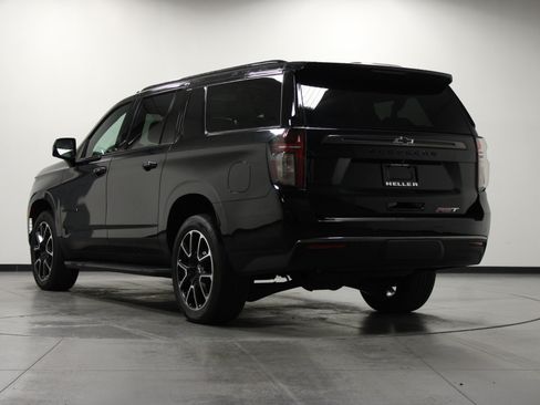Used 2022 Chevrolet Suburban RST w/ Luxury Package AWD/4WD image 6