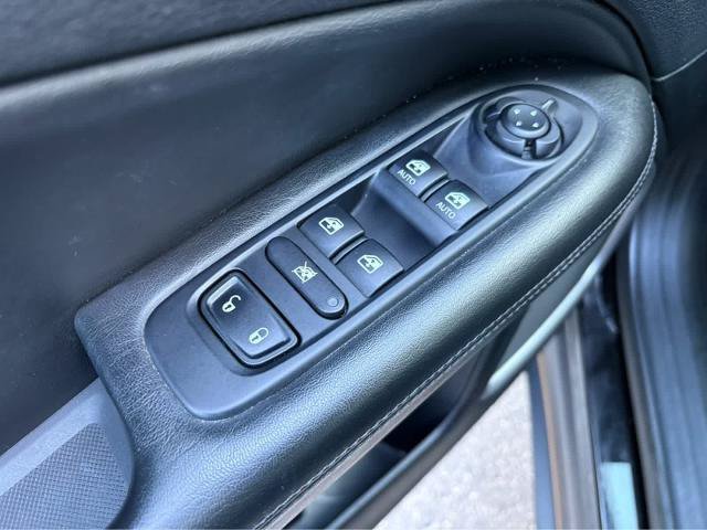 Used 2019 Jeep Compass Latitude AWD/4WD image 19