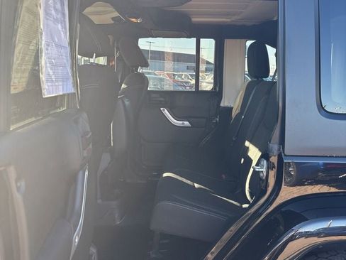 Used 2017 Jeep Wrangler Unlimited Sahara w/ Connectivity Group image 23