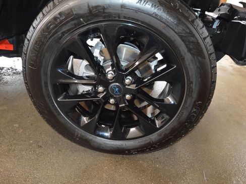 Used 2025 Jeep Wrangler Unlimited Sahara w/ Safety Group image 26