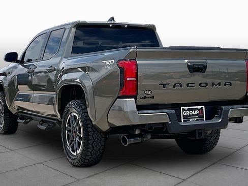 Used 2025 Toyota Tacoma TRD Sport AWD/4WD image 11