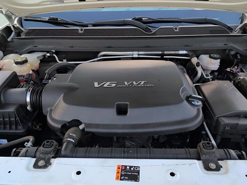 Used 2022 Chevrolet Colorado W/T w/ Custom Special Edition image 39