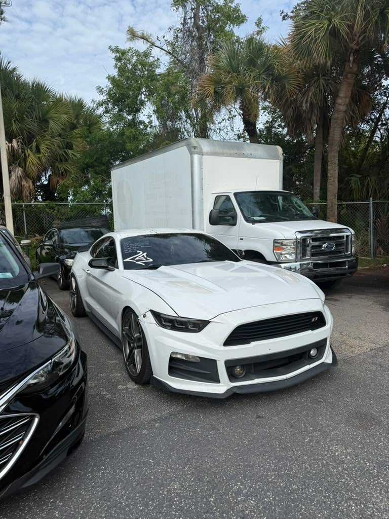 Used 2016 Ford Mustang Coupe RWD image 11