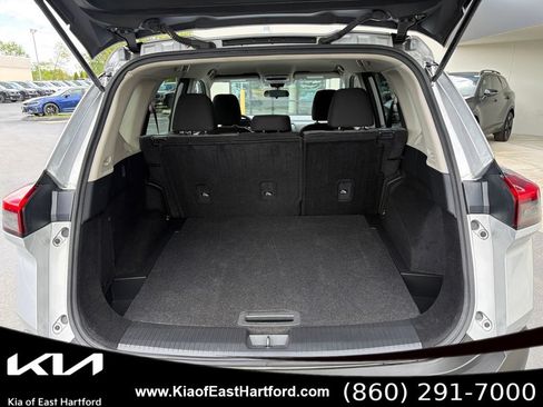 Used 2023 Nissan Rogue SV AWD/4WD image 16